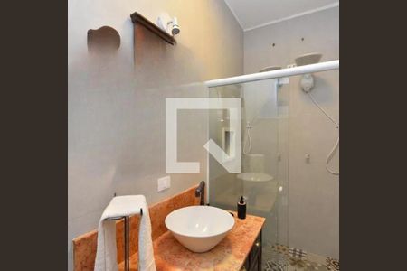 Casa à venda com 2 quartos, 95m² em Vila Anastácio, São Paulo