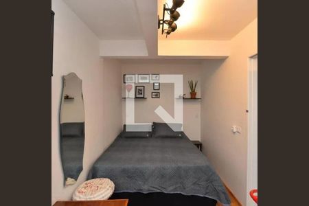 Casa à venda com 2 quartos, 95m² em Vila Anastácio, São Paulo