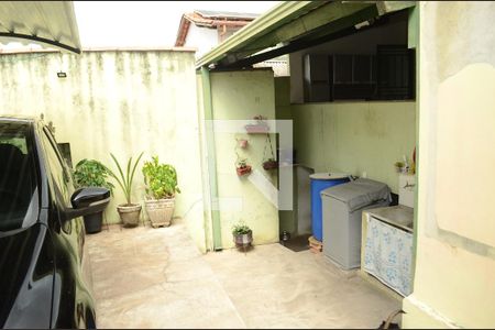 Área de Serviço de casa à venda com 3 quartos, 274m² em Cachoeirinha, Belo Horizonte