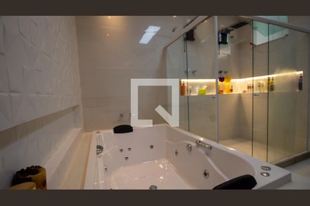 Banheiro da Suíte 4 de casa de condomínio à venda com 4 quartos, 250m² em Vargem Grande, Rio de Janeiro