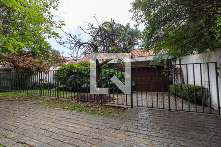 Fachada de casa à venda com 3 quartos, 400m² em Lapa, São Paulo
