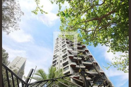 Apartamento à venda com 3 quartos, 215m² em Vila Suzana, São Paulo