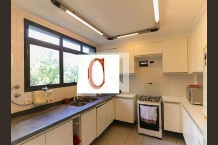 Apartamento à venda com 3 quartos, 215m² em Vila Suzana, São Paulo