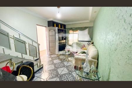 Casa à venda com 4 quartos, 205m² em Jabaquara, São Paulo