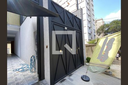 Fachada de casa à venda com 3 quartos, 175m² em Chácara Inglesa, São Paulo