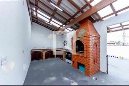 Casa à venda com 3 quartos, 278m² em Vila Carrão, São Paulo
