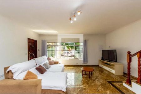 Casa à venda com 3 quartos, 278m² em Vila Carrão, São Paulo