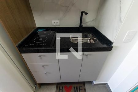 Cozinha de kitnet/studio para alugar com 1 quarto, 17m² em Novo Mundo, Curitiba