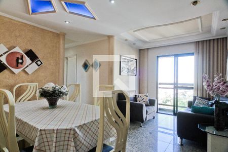 Sala de apartamento à venda com 3 quartos, 70m² em Vila Carbone, São Paulo