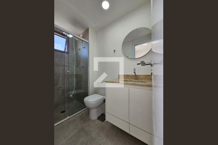 Banheiro de kitnet/studio para alugar com 1 quarto, 26m² em Ipiranga, São Paulo