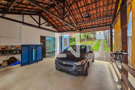 Garagem de casa à venda com 3 quartos, 300m² em Alto Caiçaras, Belo Horizonte