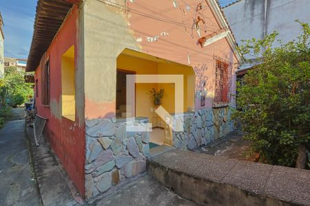 Entrada de casa à venda com 4 quartos, 620m² em Sagrada Família, Belo Horizonte