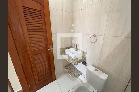 Banheiro da Suíte de casa para alugar com 3 quartos, 80m² em Bento Ribeiro, Rio de Janeiro