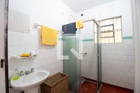 Banheiro social de casa à venda com 2 quartos, 404m² em Vila Sonia, São Paulo