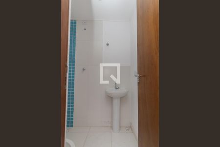 Banheiro de apartamento para alugar com 2 quartos, 40m² em Vila Sao Geraldo, São Paulo