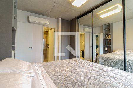 Suíte de apartamento à venda com 1 quarto, 74m² em Vila Olímpia, São Paulo