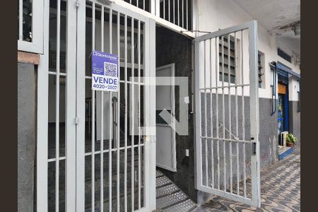 Fachada + Plaquinha de apartamento para alugar com 1 quarto, 40m² em Sé, São Paulo