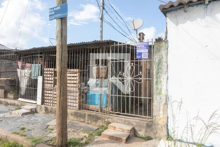 Fachada de casa para alugar com 1 quarto, 40m² em Farrapos, Porto Alegre