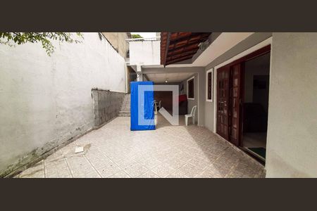 Casa 2 - Quintal de casa à venda com 3 quartos, 338m² em Pestana, Osasco