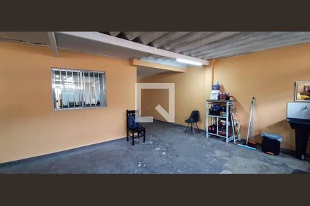 Garagem de casa à venda com 3 quartos, 338m² em Pestana, Osasco