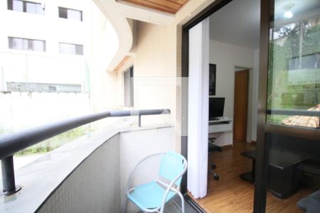 Varanda sala de apartamento para alugar com 1 quarto, 47m² em Vila Suzana, São Paulo