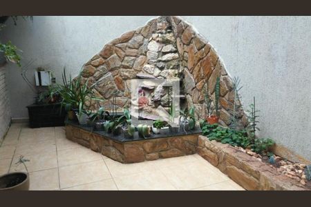 Casa à venda com 3 quartos, 244m² em Vila Antonina, São Paulo