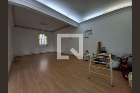 Casa à venda com 4 quartos, 334m² em Aclimação, São Paulo