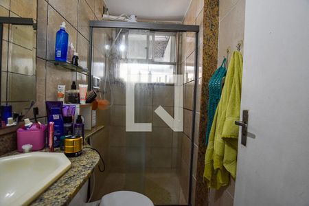 Banheiro de apartamento para alugar com 2 quartos, 57m² em Santa Rosa, Niterói