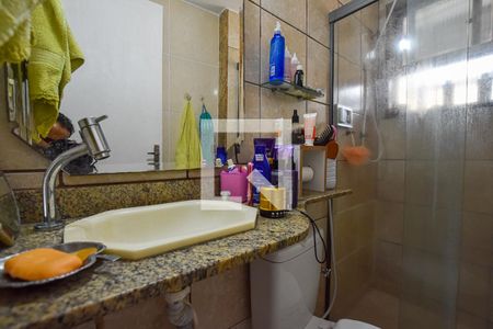 Banheiro de apartamento para alugar com 2 quartos, 57m² em Santa Rosa, Niterói
