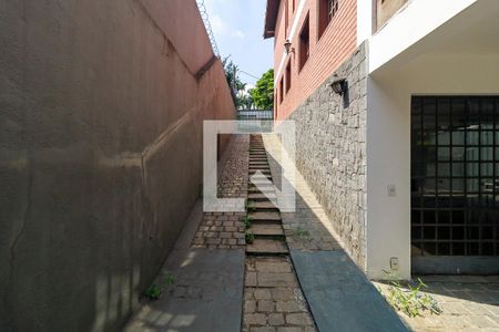 Acesso Garagem de casa à venda com 5 quartos, 260m² em Jardim dos Estados, São Paulo