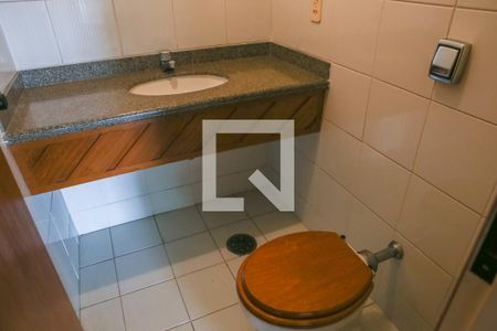 Lavabo de apartamento à venda com 4 quartos, 170m² em Vila Augusto, São Paulo