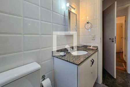 Banheiro da Suíte de apartamento para alugar com 3 quartos, 90m² em Jardim Virginia, Guarujá