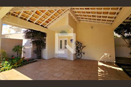 Garagem de casa de condomínio à venda com 3 quartos, 279m² em Jardim Samambaia, Jundiaí
