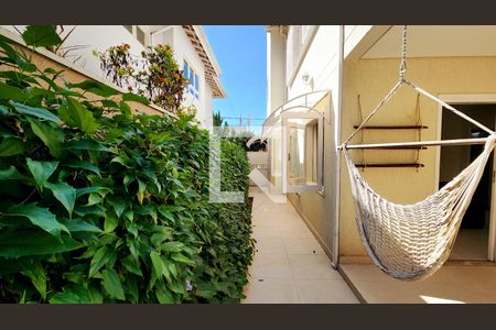 Quintal de casa de condomínio à venda com 3 quartos, 279m² em Jardim Samambaia, Jundiaí