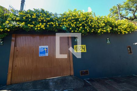 Fachada de casa à venda com 4 quartos, 126m² em Glória, Porto Alegre