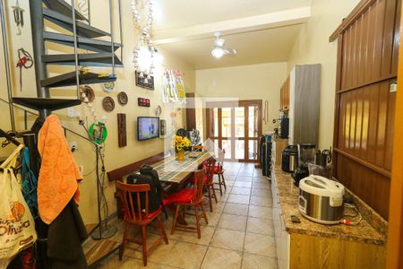 Varanda e Área de serviço de casa à venda com 4 quartos, 126m² em Glória, Porto Alegre
