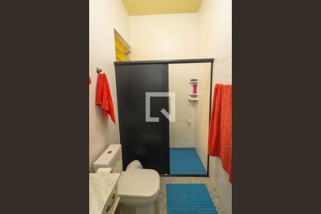 Banheiro Social de casa à venda com 4 quartos, 126m² em Glória, Porto Alegre