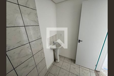 Banheiro de apartamento à venda com 2 quartos, 45m² em Campina, São Leopoldo