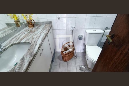 Banheiro de apartamento à venda com 4 quartos, 174m² em Vila Progredior, São Paulo