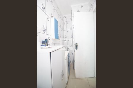 Banheiro da Suíte 1 de casa à venda com 3 quartos, 217m² em Teresópolis, Porto Alegre