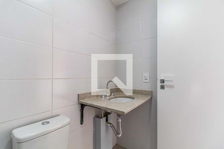 Banheiro de kitnet/studio para alugar com 0 quarto, 26m² em Butantã, São Paulo