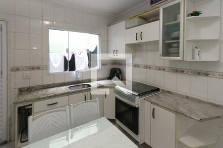 Cozinha de casa de condomínio à venda com 2 quartos, 66m² em Vila Bancaria, São Paulo
