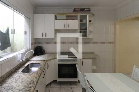 Cozinha de casa de condomínio à venda com 2 quartos, 66m² em Vila Bancaria, São Paulo