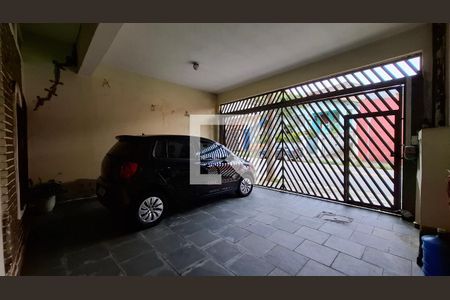 Garagem de casa à venda com 5 quartos, 217m² em Vila Camilópolis, Santo André