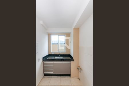 Cozinha de apartamento para alugar com 2 quartos, 83m² em Buritis, Belo Horizonte