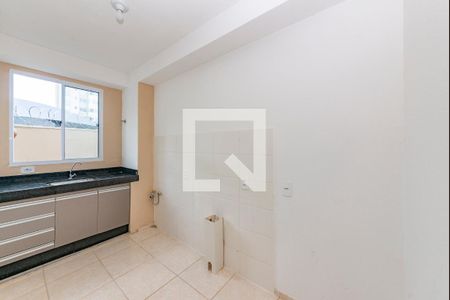 Cozinha de apartamento para alugar com 2 quartos, 83m² em Buritis, Belo Horizonte