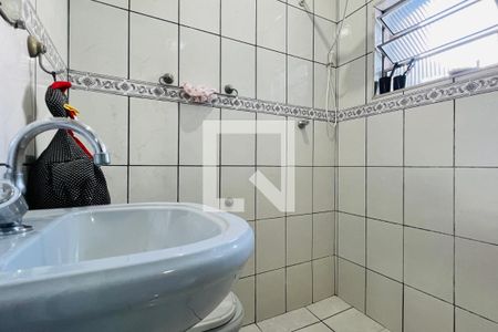 Banheiro da Suíte de casa à venda com 4 quartos, 260m² em Vila Maricy, Guarulhos