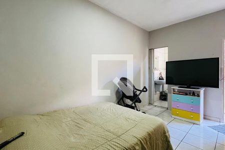 Suíte de casa à venda com 4 quartos, 260m² em Vila Maricy, Guarulhos