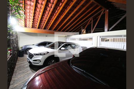 Garagem de casa para alugar com 4 quartos, 300m² em Jardim Guapira, São Paulo