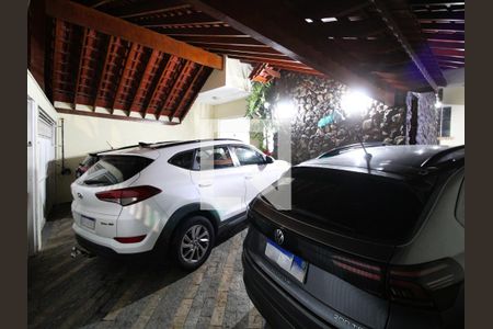 Garagem de casa para alugar com 4 quartos, 300m² em Jardim Guapira, São Paulo